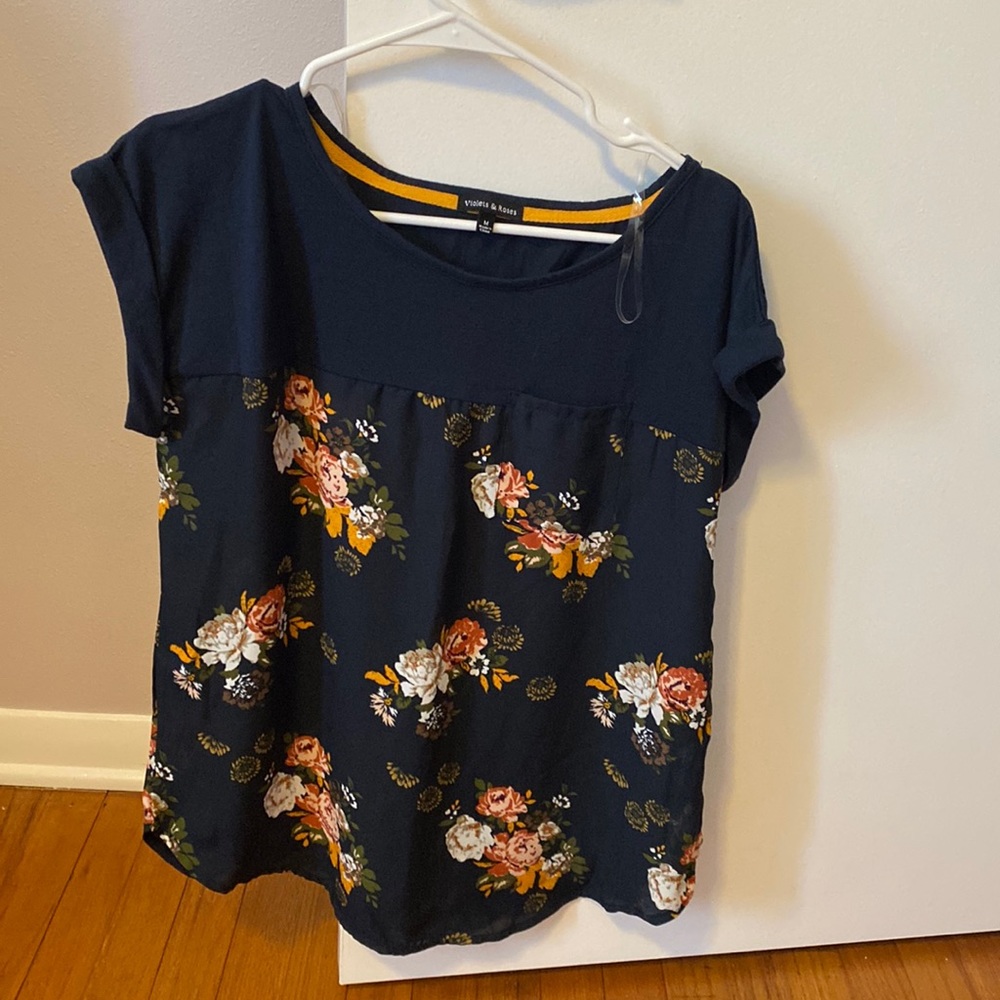 Short sleeve shirt